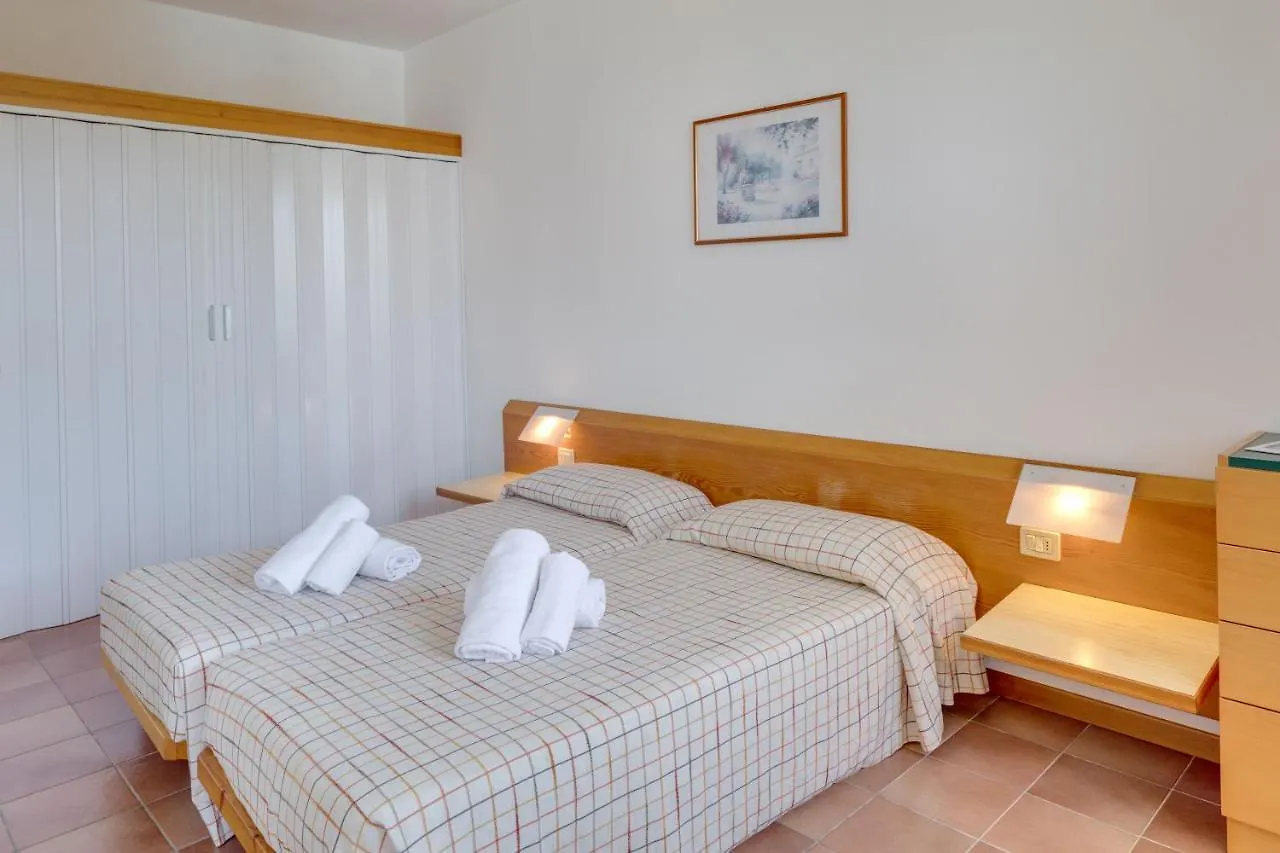 Appartamenti San Carlo Costermano Lägenhet